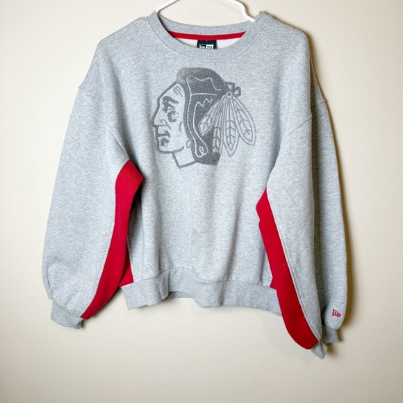 New Era Gray and Red Blackhawks Sweater L - Picture 1 of 10